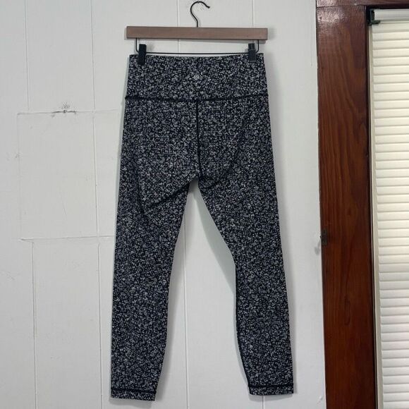 Lululemon Wunder Under Leggings in Daisy Dust Print 7/8 Length Size 8 - Picture 5 of 6